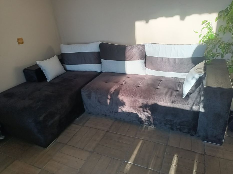 Ъглов диван разтегателен