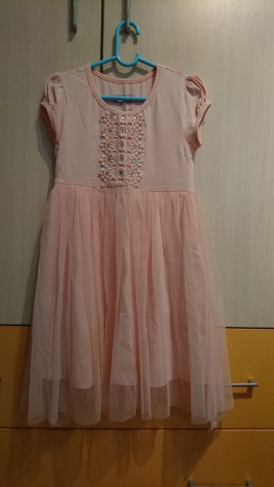 Детски рокли 122,128,134,140