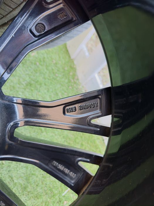 Оригинални джанти GTI .  19 цола.