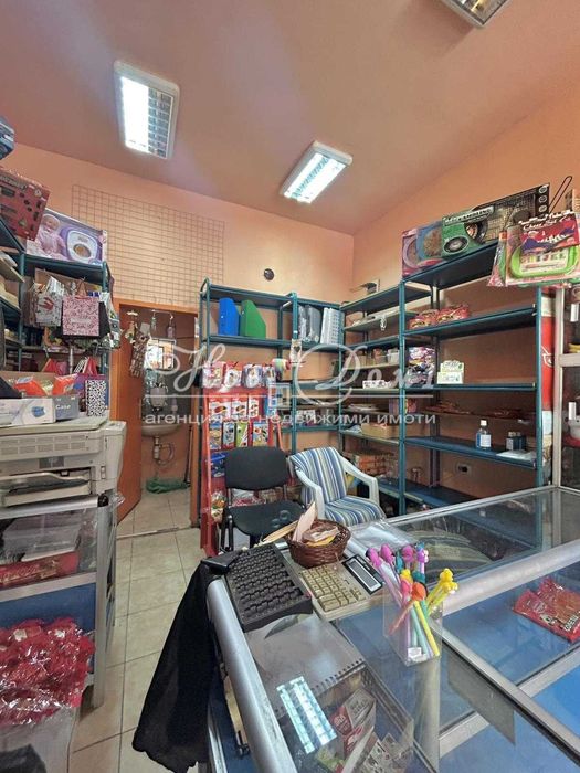 Продава се Магазин в Варна, Зимно кино Тракия - 28 кв.м за 1865 €/кв.м - Снимка #1