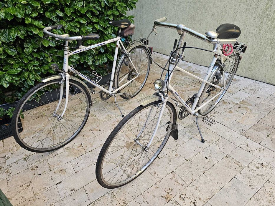 Vând două biciclete Peugeot vintage