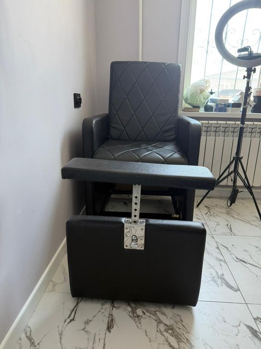 Продаю педикюрное кресло