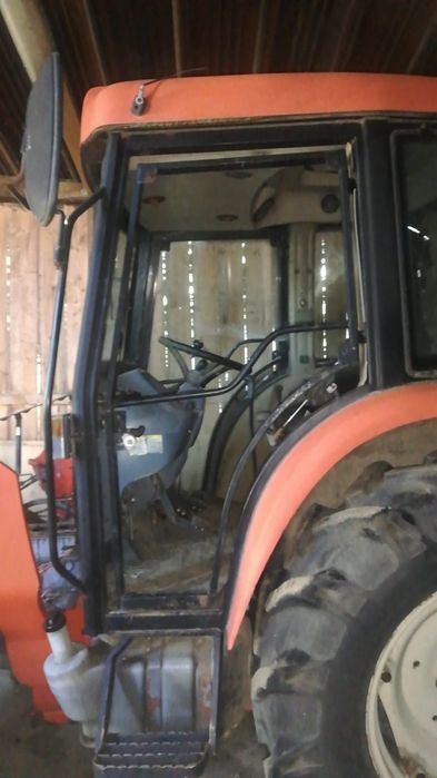 Vând tractor Kioti