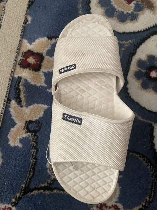 Новые шлепки по 1500