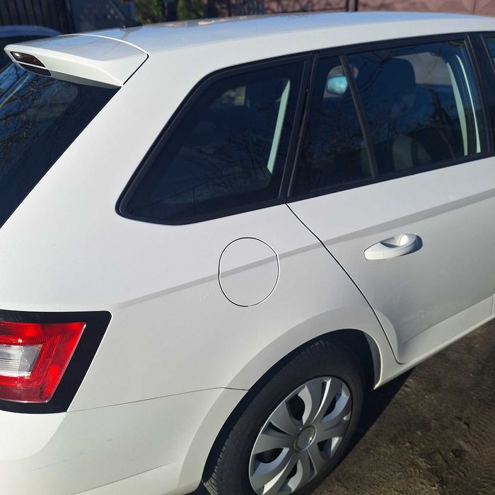 Vând Skoda Fabia 1,4
