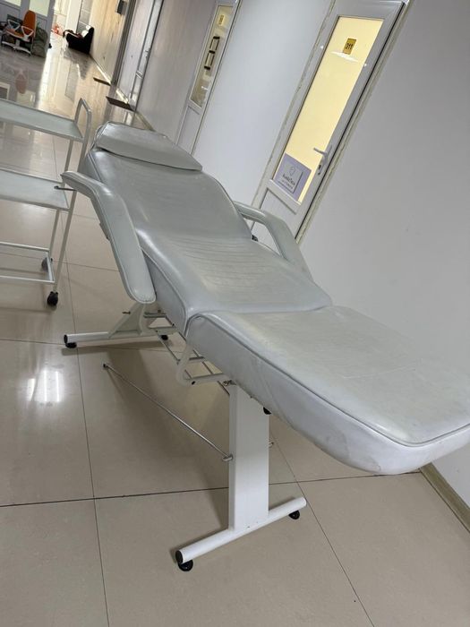 Косметологическая кушетка