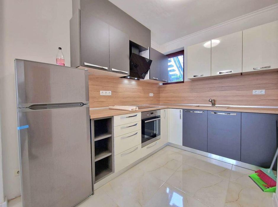 Продава се Етаж от къща в Бургас, Център - 90 кв.м за 1267 €/кв.м - Снимка #1