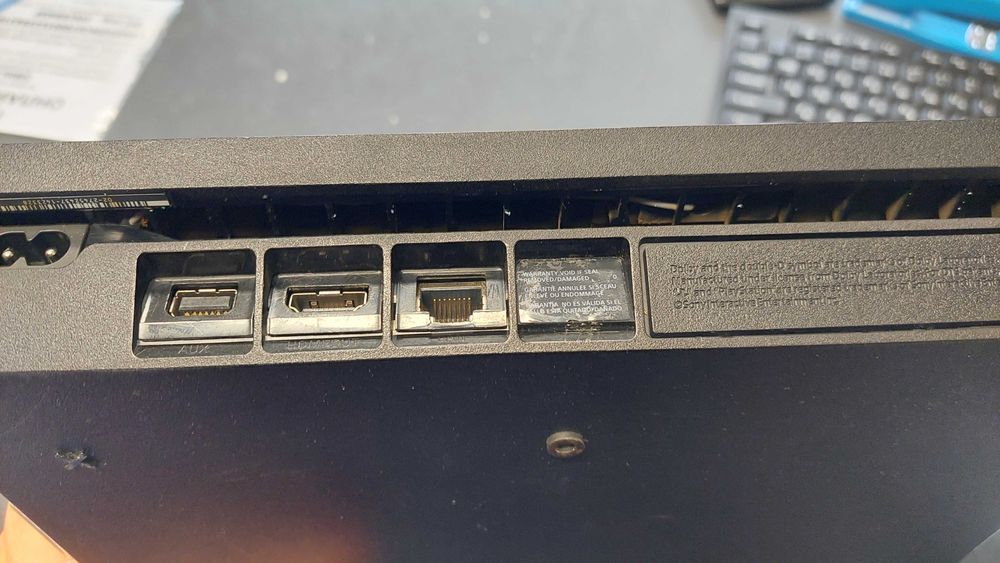 Playstation 4 SLIM + 2бр Джойстика ПАКЕТ!!