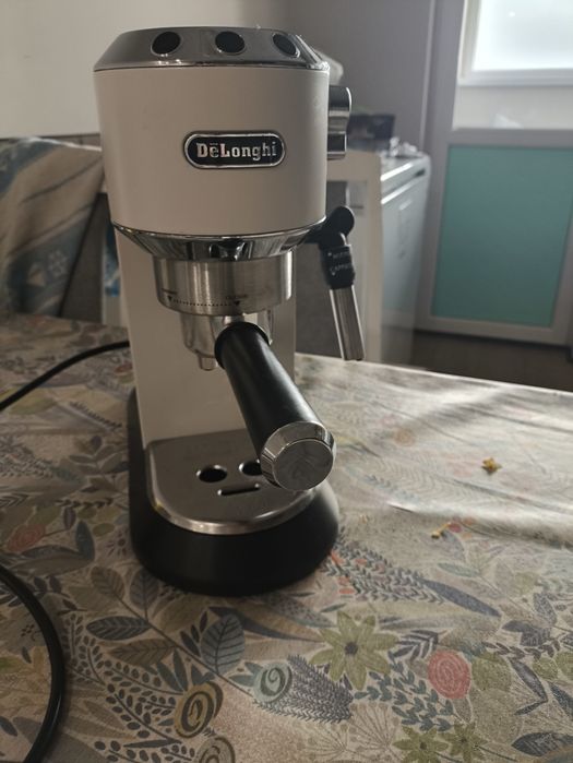 Кофеварка EC Delonghi 685 W.