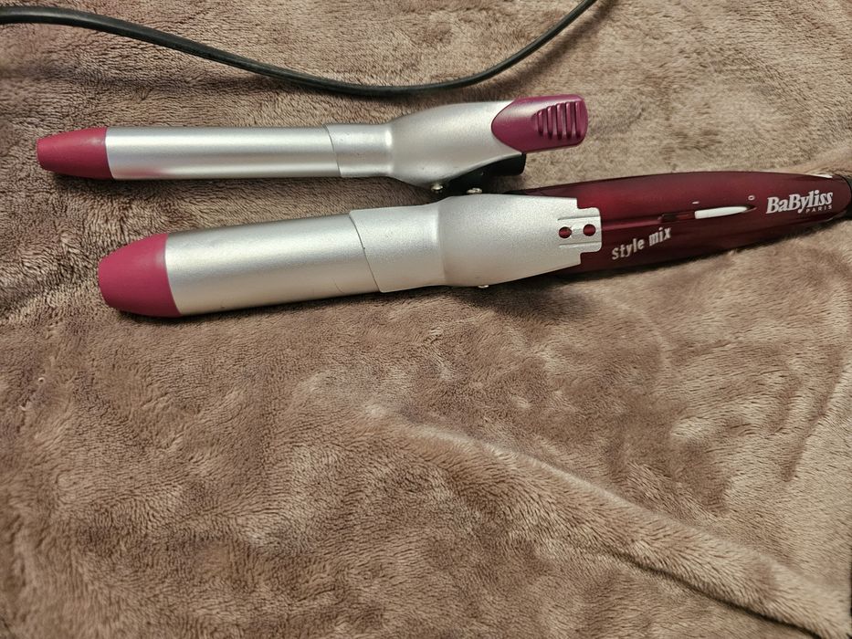 Продам плойку Babyliss. 2 насадки.