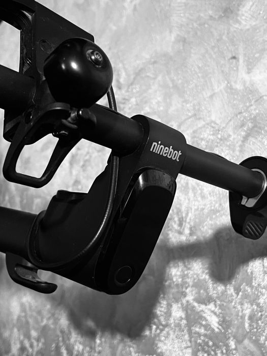 Продам электросамокат Ninebot