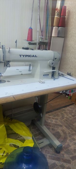 Продаём швейную машинку.