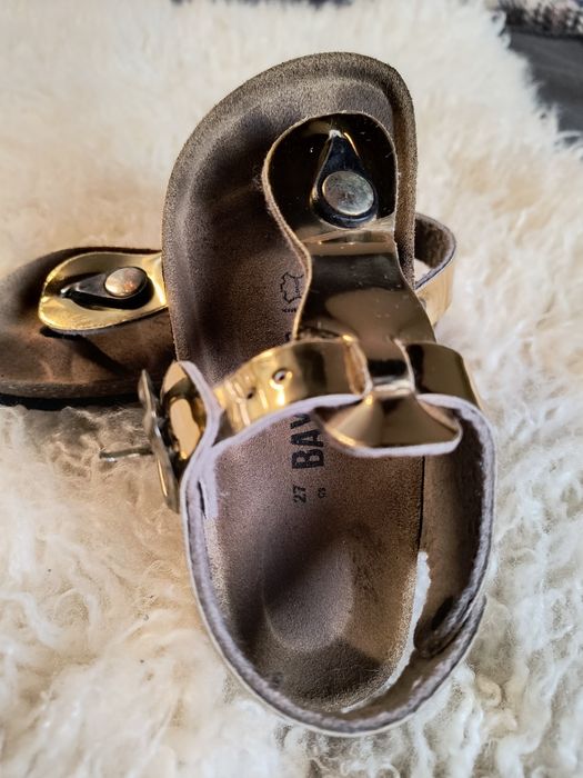 Детски златни сандали Bayton