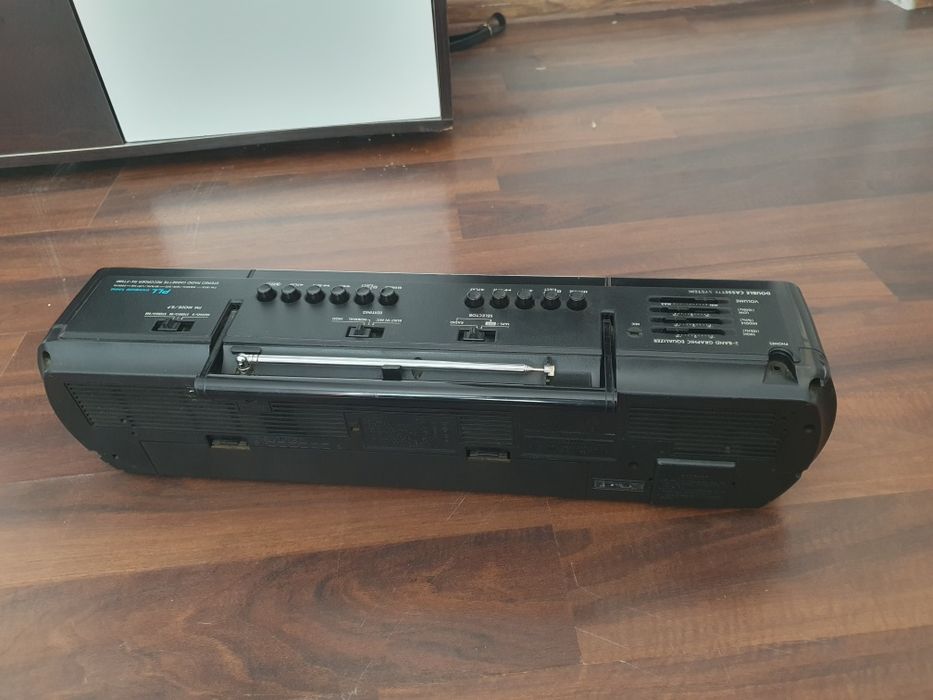 Vand boombox panasonic.dublu casetă.