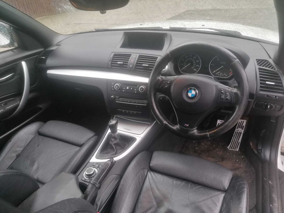 Dezmembrez BMW Seria 1 123D M Cabriolet E88 2010