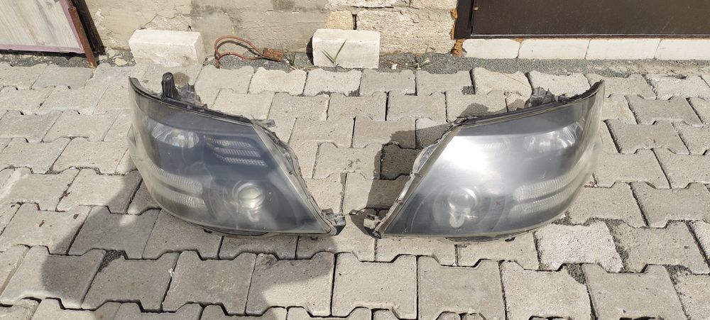 Фары Toyota ALPHARD