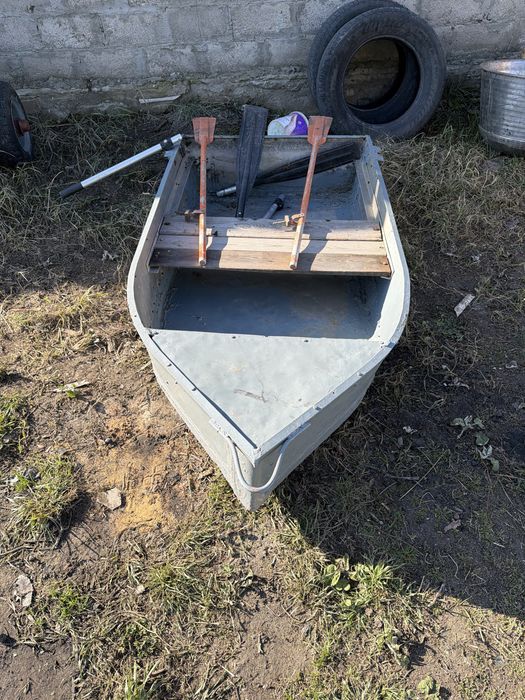 Продам лодку алюминия
