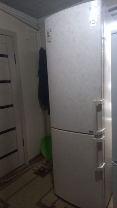 Холодильник техника