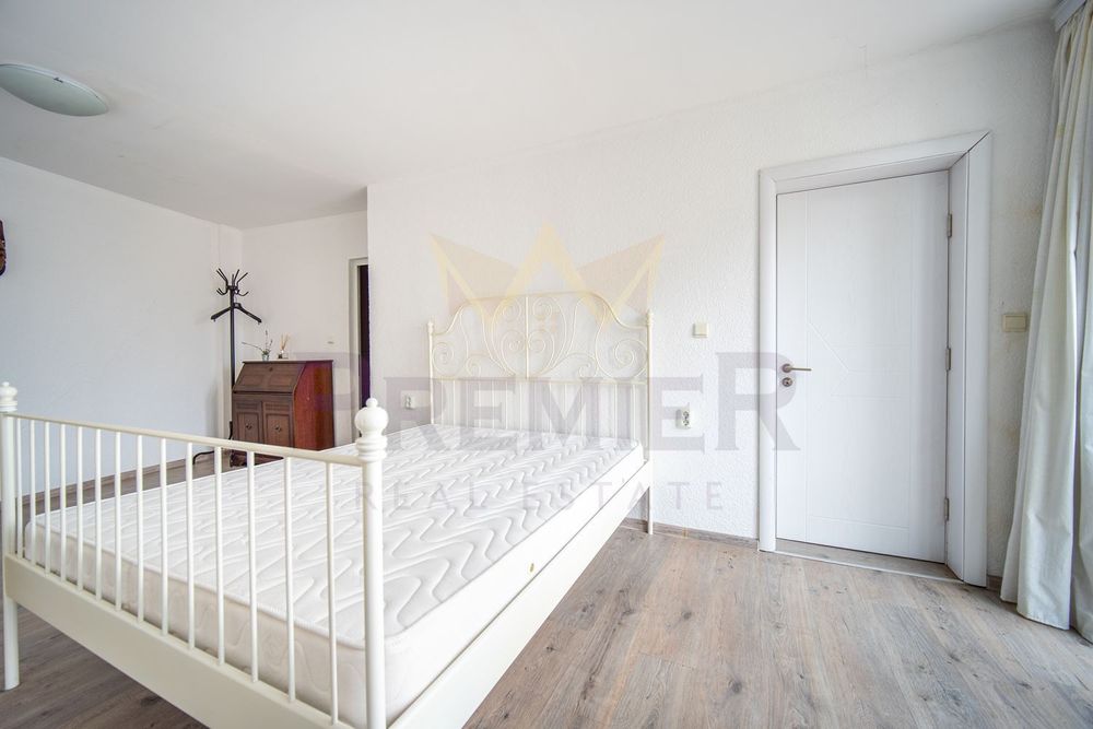 Къща в Добрич, област-гр.Балчик площ 190 цена 220000