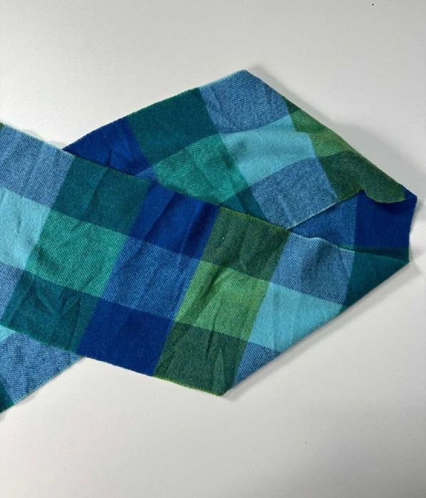 Шал от 100% мериносова вълна John Hanly - две разцветки