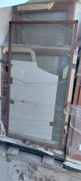 Пластмасова дограма, прозорци и врата