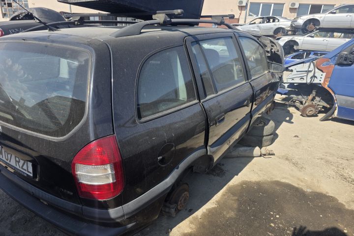 Usa / Portiera spate dreapta Opel Zafira 2003 2.0 DTI MT (101 hp)