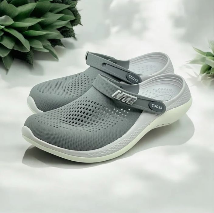 Продам Crocs абсолютно новые