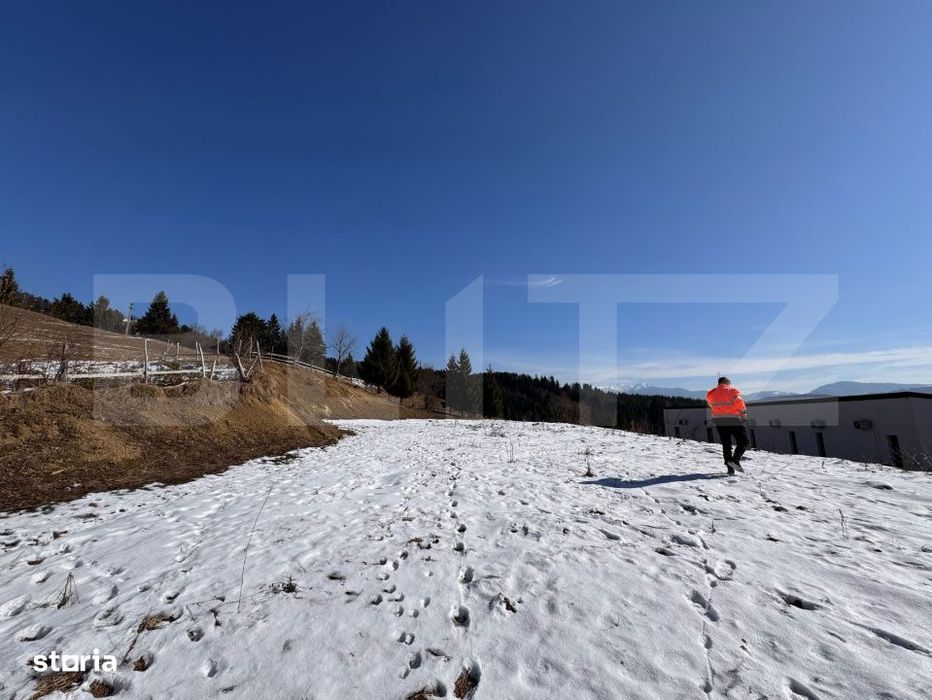 Teren de vanzare la Colibita – cu vedere panoramica spre lac si POTE