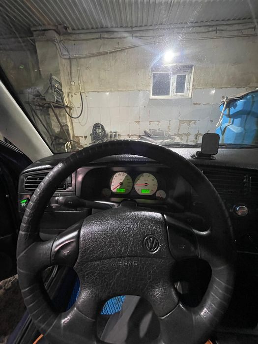 Volkswagen vento обемь 2