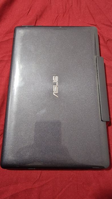 Laptop/tabletă Asus 2 în 1 10.1 inch