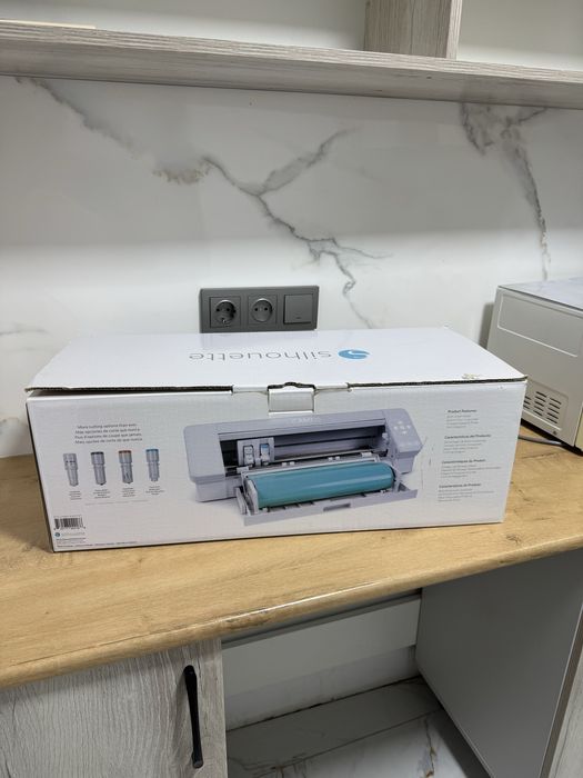 Плоттер CAMEO4 новый