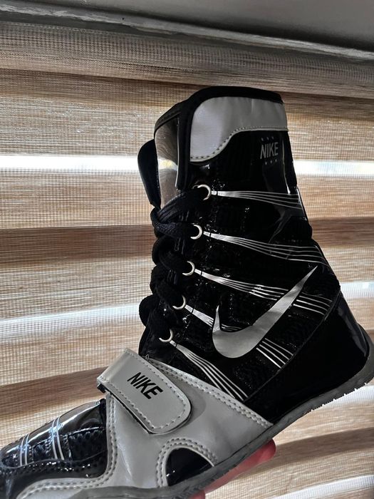 Боксерки от Nike  серебристый, черный
