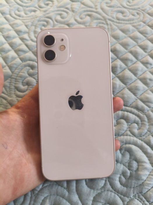 iPhone 12 продам