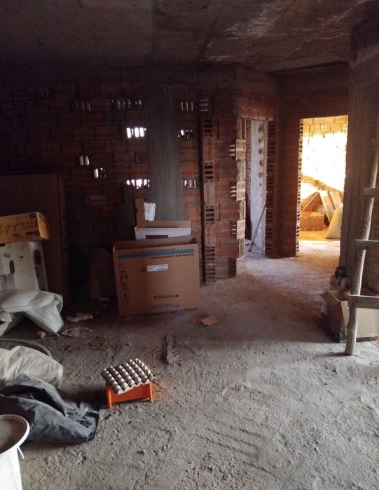 Продава етаж от къща в гр.Дупница