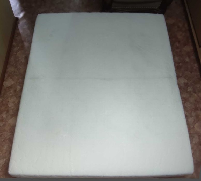 Матрас 200х180х18см.