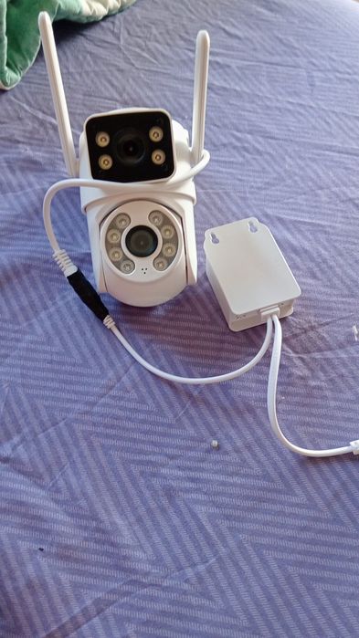 Vând camera de supraveghere video