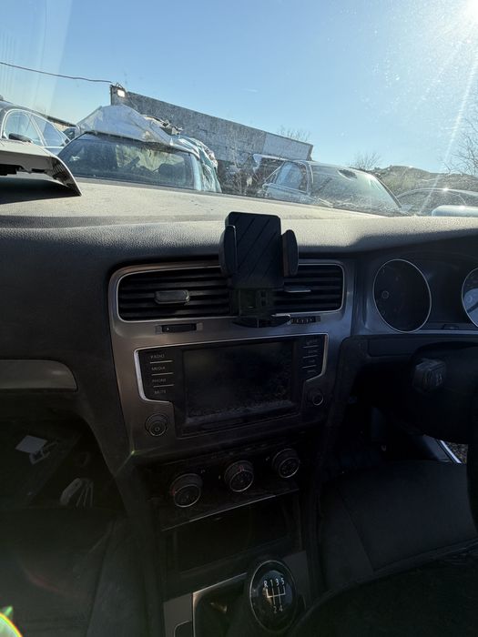 Стойка за телефон фолксваген голф 7 vw golf 7