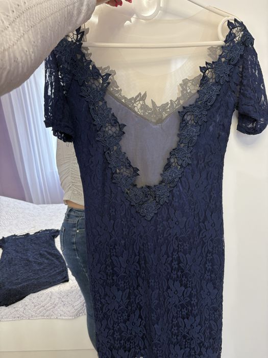 Придавам официални рокли