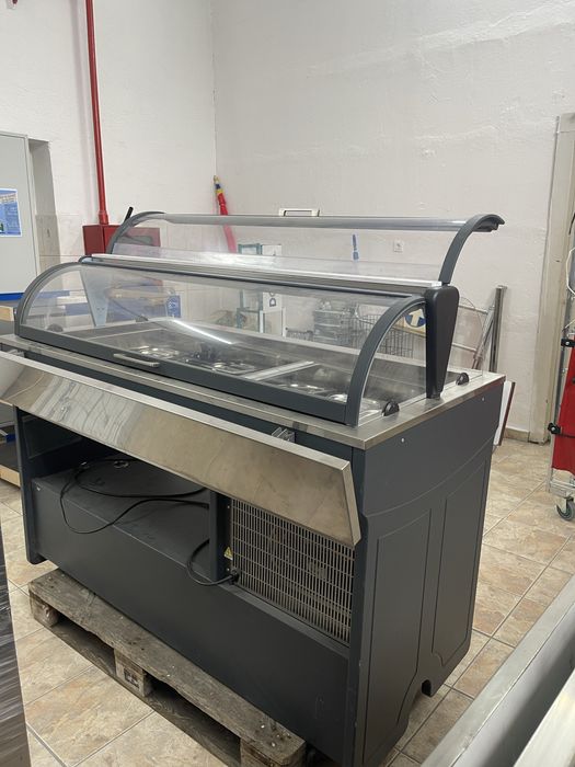 Vitrina frigorifica profesionala Enofrigo Bolero Maxi 1400 RF an 2022 in stare foarte buna