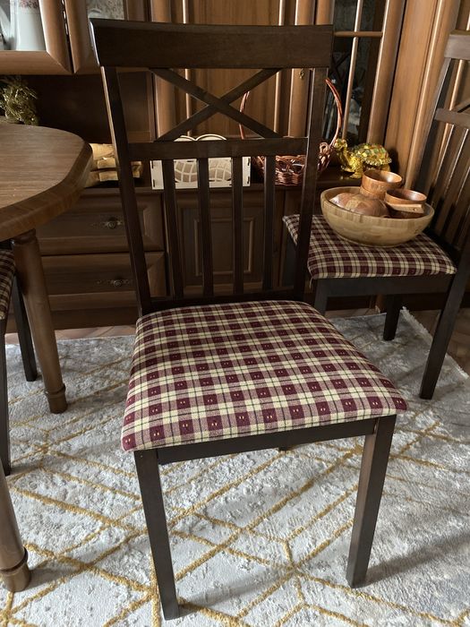 продам стол и стулья