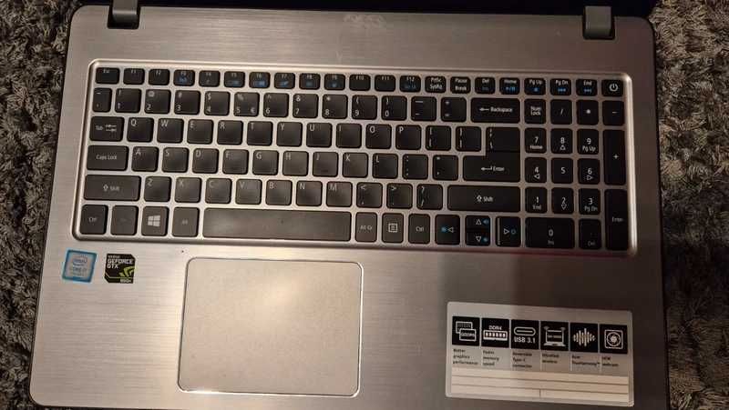 Vand laptop- Acer Aspire F5-573 (Model N16Q2) —