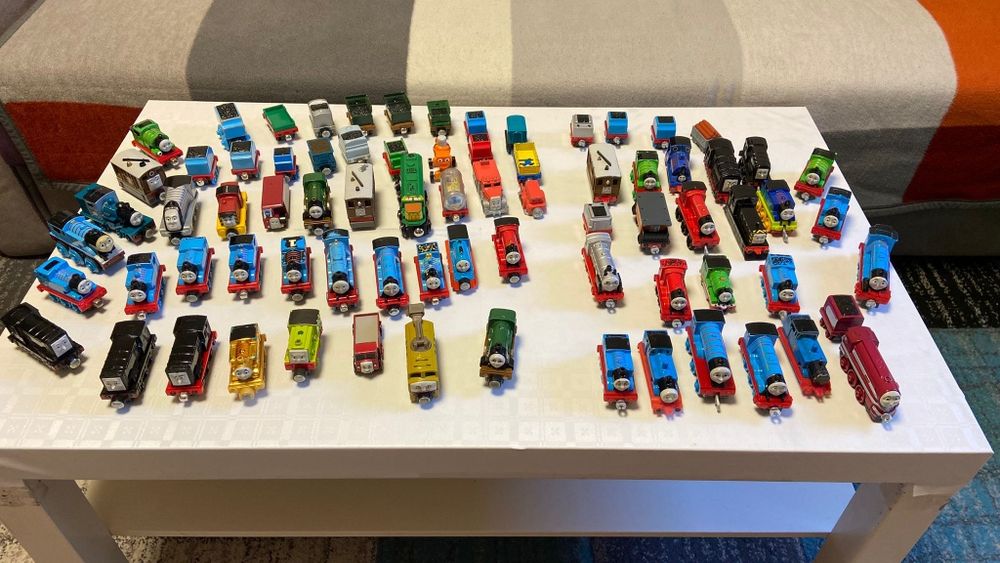 Thomas, Perci. Gordon Diesel 10. James. Din Metal.si Plastic Citiți to