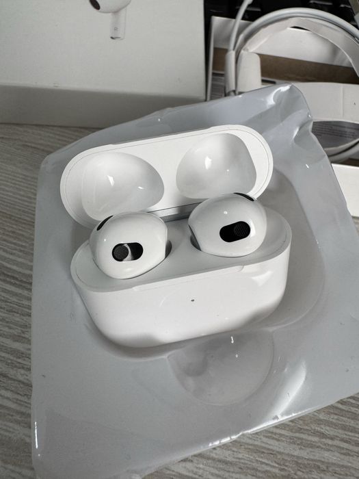 Airpods (simsiz naushnik)