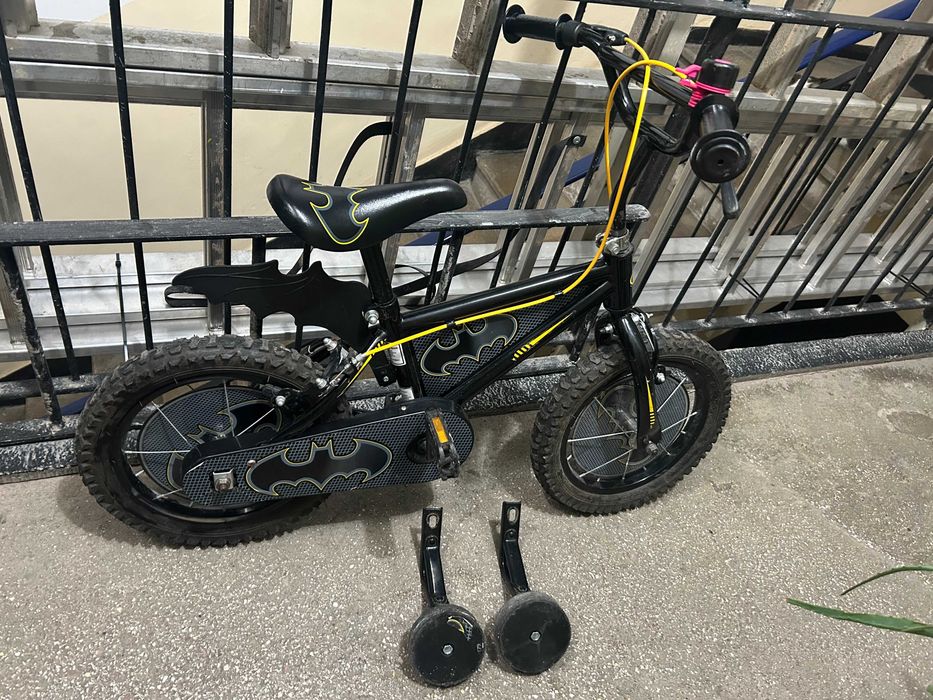 bicicleta BATMAN pentru copii 14 inch cu ajutatoare
