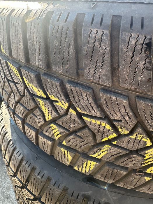 Продавам зимни гуми Дънлоп