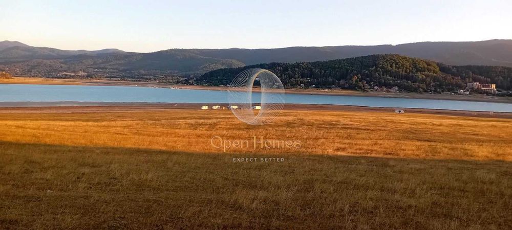 Парцел на първа линия на язовир Батак