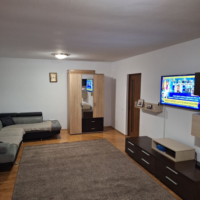 Vand apartament 3 camere la casă 108 mp utili. Exclus agenții