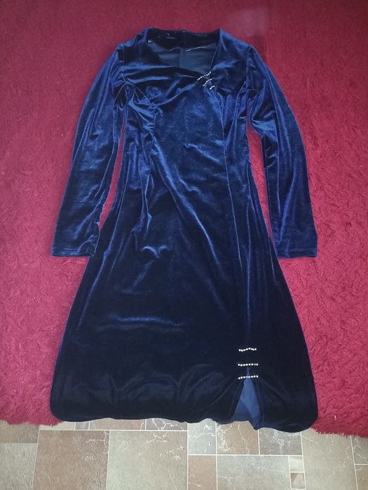 Продам платья по 1500