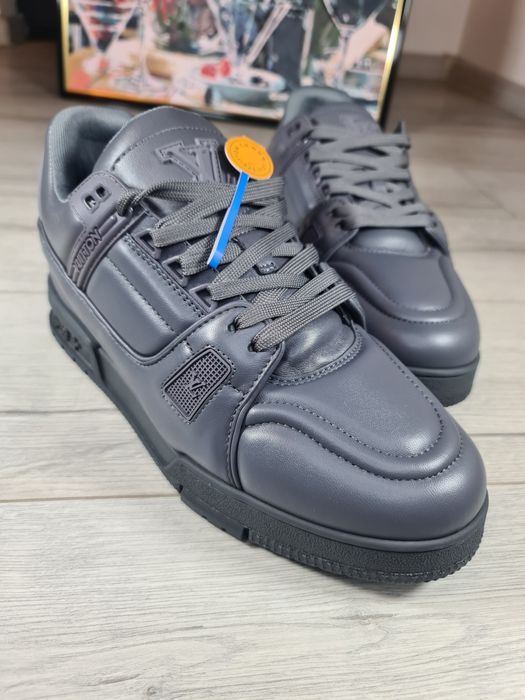 Sneakers-Louis-Vuitton-Gri-Noi-Marimea-43-Poze-Reale-Piele-Naturala-Calitate-Premium