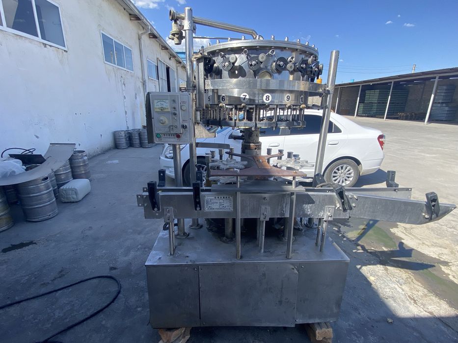 Апарат для розлива напитков